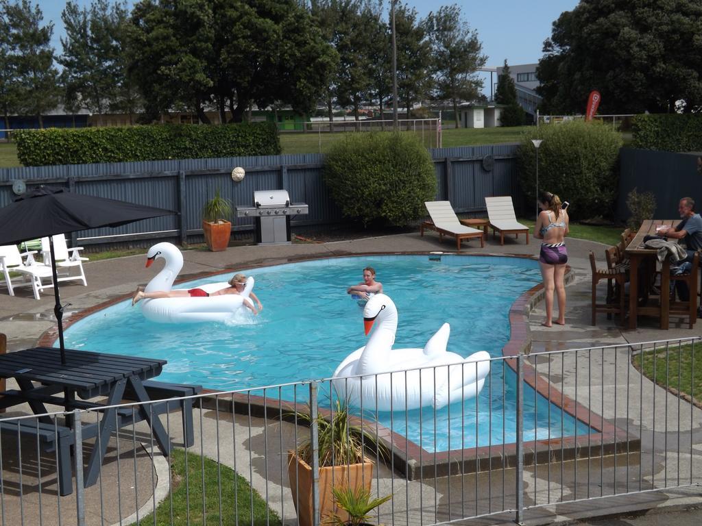 Raceway Motel Whanganui Esterno foto